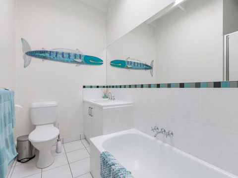 Absolute Beachfront - Accommodation Bookings 4