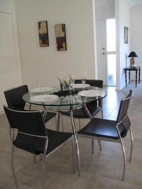 The Villa Kyabram - Accommodation Bookings 1