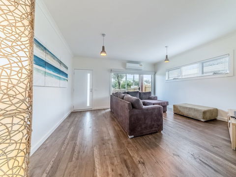 Genesta 5B House In Cowes - Accommodation Bookings 1