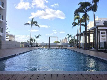 Gold Coast Broadbeach Holiday 2bed2bath Walk To Beach+parking Qbr004 - Accommodation Bookings 1