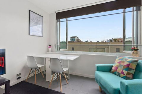 JOLI Directly Opposite MCG - Accommodation Bookings 4