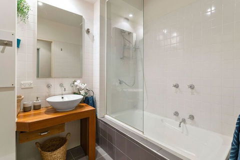 JOLI Directly Opposite MCG - Accommodation Bookings 3