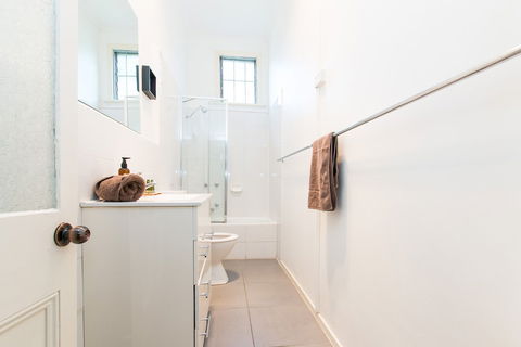 HUNTER In The Heart Of Collingwood Fitzroy - Accommodation Bookings 6
