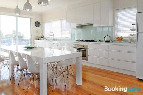 Allure - Accommodation Bookings 7