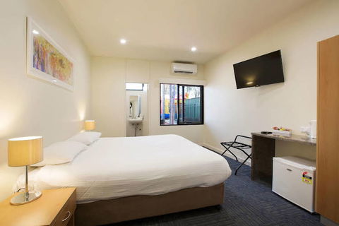 High Flyer Hotel - Accommodation Bookings 0