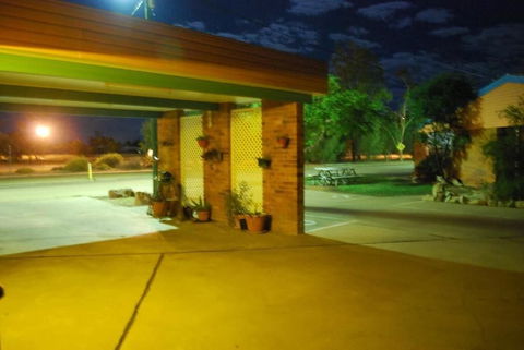 Abajaz Motor Inn - Accommodation Bookings 4