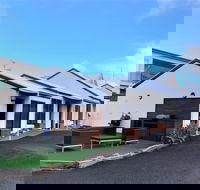 Coastal Motel - Accommodation Bookings