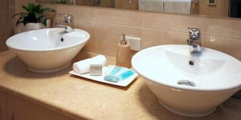 Casavino Luxury Villas - Accommodation Bookings 0