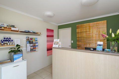 Tin Can Bay's Sleepy Lagoon Motel - Accommodation Bookings 0
