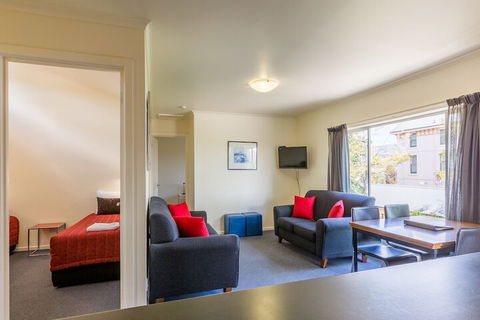 Graham Apartments - Accommodation Bookings 6