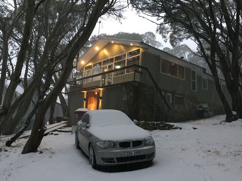 Amber Lodge Mt Buller - Hostel - Accommodation Bookings 1