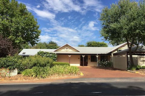 The Noble Grape Guesthouse - Accommodation Bookings 0