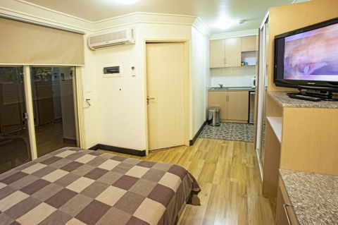 Cattrall Park Motel - Accommodation Bookings 2