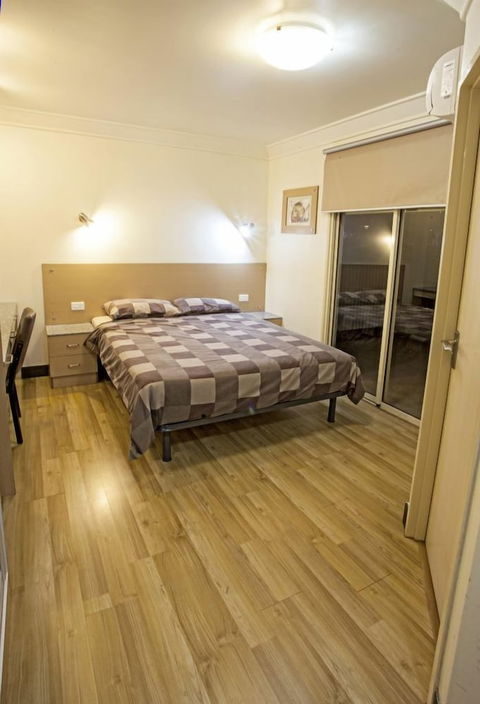 Cattrall Park Motel - Accommodation Bookings 1