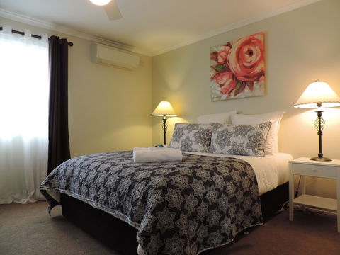 Westwood Lodge Apartments - Accommodation Bookings 6