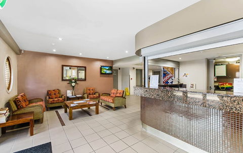 Waters Edge The Strand - Accommodation Bookings 5