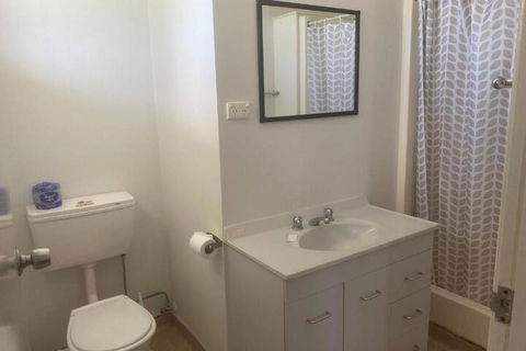 Tin Can Bay Backpackers - Accommodation Bookings 7