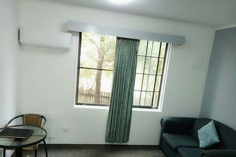 Excelsior Motor Inn - Accommodation Bookings 5