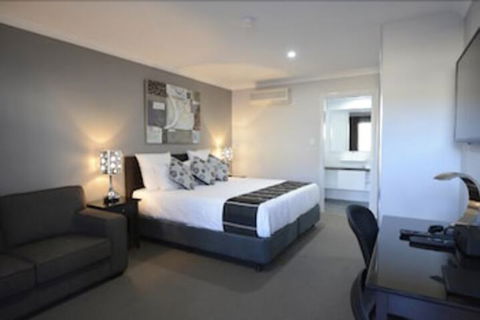Aastro Dish Motor Inn - Accommodation Bookings 4