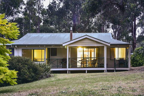 Bushy Lake Chalets - Accommodation Bookings 2