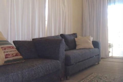 Eleven From The Left - Accommodation Bookings 3