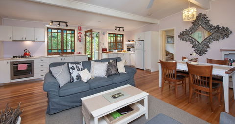 Crystal Creek Meadows Luxury Cottages - Accommodation Bookings 4