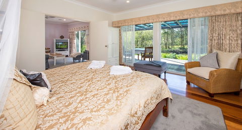 Crystal Creek Meadows Luxury Cottages - Accommodation Bookings 6