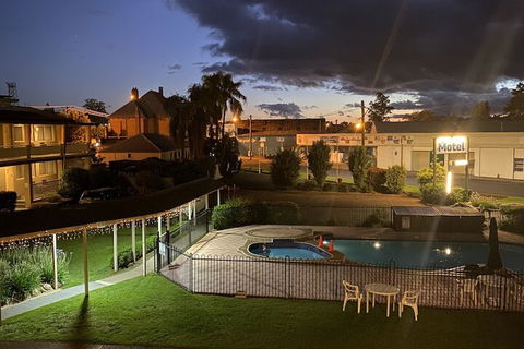 Bucketts Way Motel And Restaurant - Accommodation Bookings 1