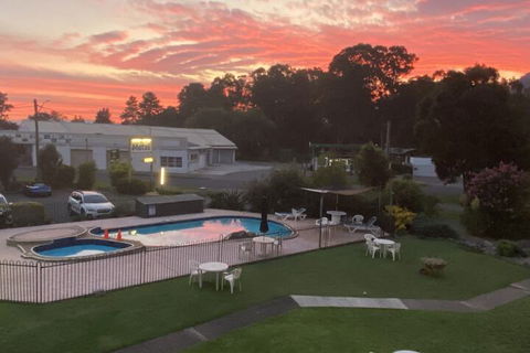 Bucketts Way Motel And Restaurant - Accommodation Bookings 6