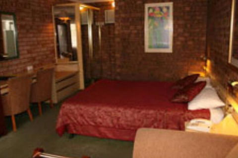 Countryman Motor Inn - Accommodation Bookings 6