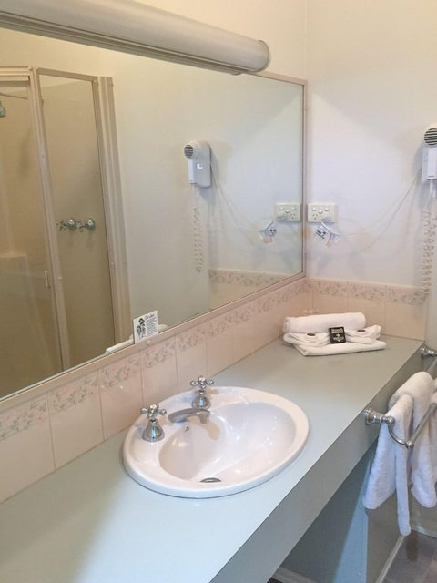 Deniliquin Country Club Motor Inn - Accommodation Bookings 4