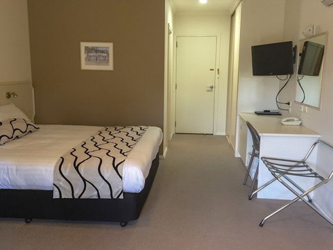 Deniliquin Country Club Motor Inn - Accommodation Bookings 5