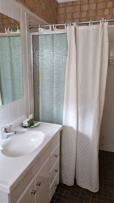 Lone Pine Motel - Corowa - Accommodation Bookings 5