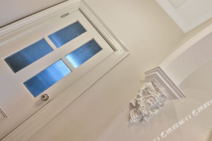  Accommodation Bookings