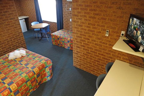 MAS Country Colonial Motor Inn - Accommodation Bookings 1