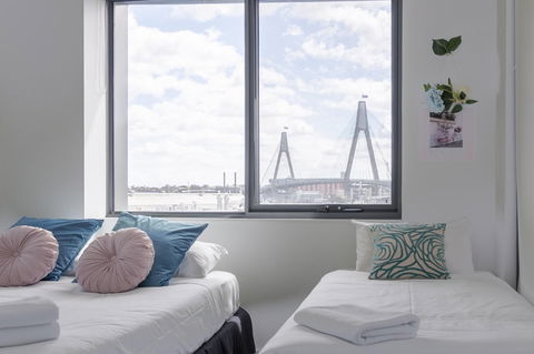 C16 Darling Harbour 2 BDR APT - Accommodation Bookings 1