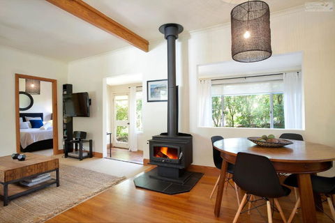 Stonewall Cottage For Two With Fireplace - Accommodation Bookings 3