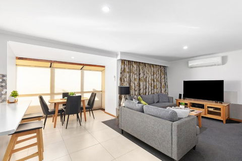 City Four Apartment - Accommodation Bookings 1