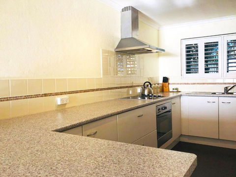 15 The Poplars 34 Magnus Street Great Complex With Pool & Close To Town - Accommodation Bookings 3