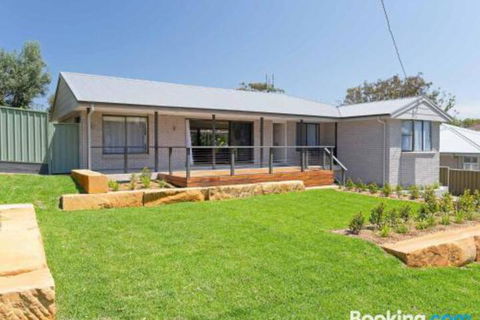 Bay Dream Believer 16 Verona Road Pet Friendly Boat Parking & WIFI - Accommodation Bookings 6