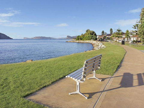 Hinterland Luxury 1 Bedroom Hinterland View Apt - Accommodation Bookings 2