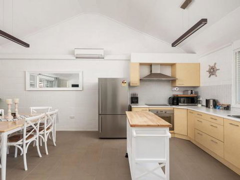 Little Kingsley Beach House 59A Kingsley Drive - Accommodation Bookings 5