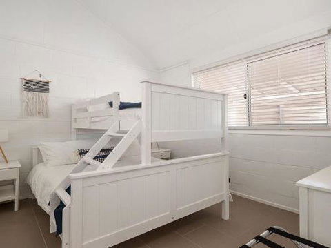 Little Kingsley Beach House 59A Kingsley Drive - Accommodation Bookings 3