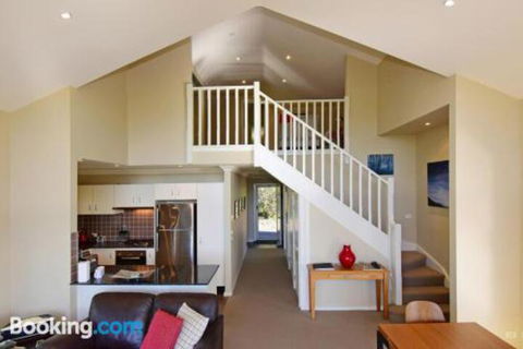 Hillcrest Spectacular Views! - Accommodation Bookings 1
