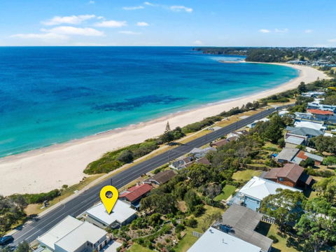 Aqua Shores Award Winning Apartment - Accommodation Bookings 6