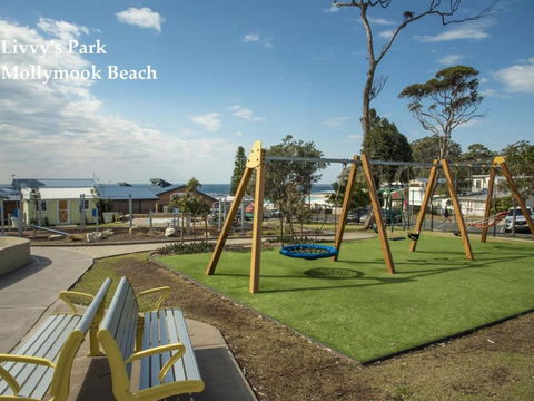 Aqua Shores Award Winning Apartment - Accommodation Bookings 5