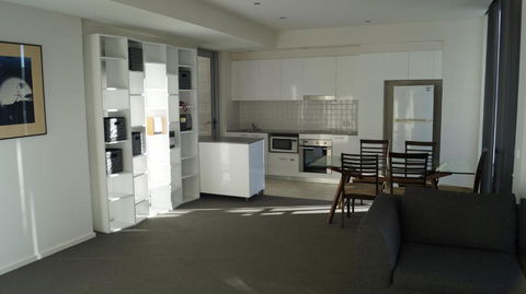 Canberra CBD Metropolitan - Accommodation Bookings 2