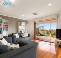 Acqua Vista water view fireplace walk to beach - Accommodation Bookings