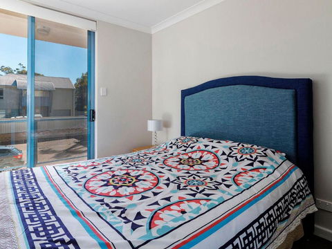 Across The Road From The Beach! - Accommodation Bookings 3