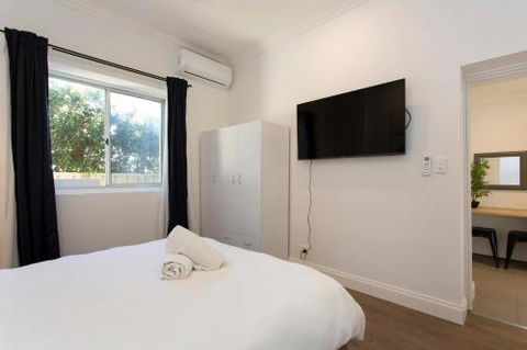 Dingo At White Gum Lodge - Accommodation Bookings 6
